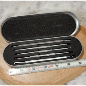 Andux 5-Piece Blackhead & Blemish Remover Kit with Metal Case